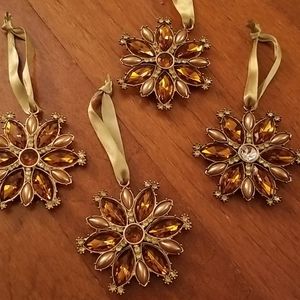 4 holiday ornaments
